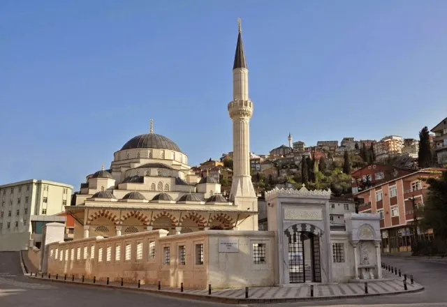 Yıldırım Beyazıt Mosque — 2
